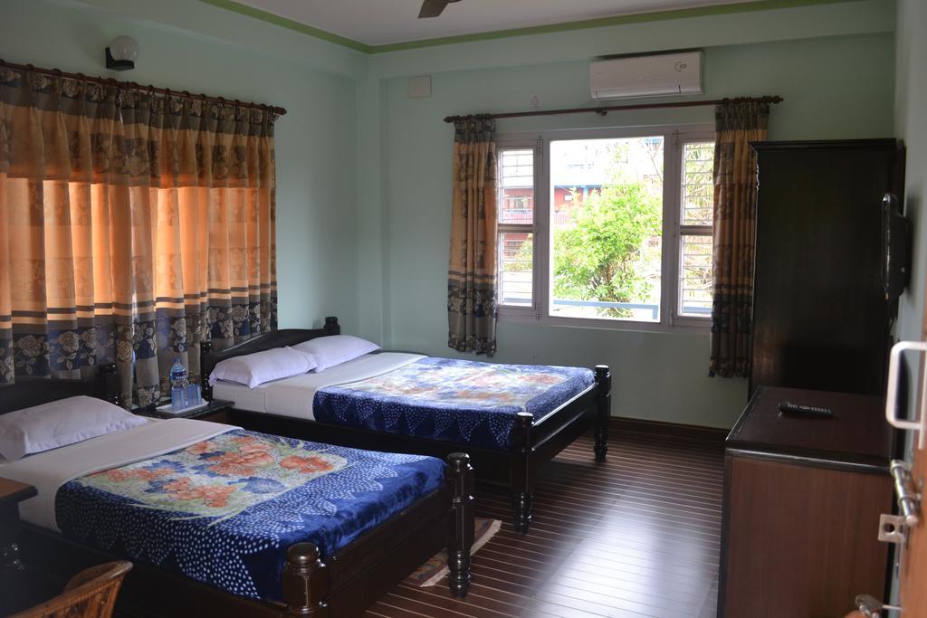 Nanohana Lodge Pokhara Esterno foto