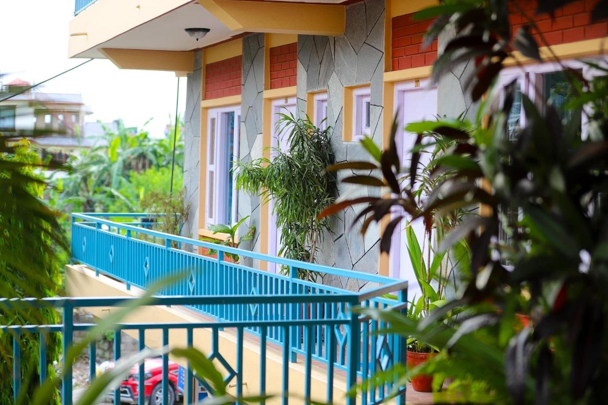 Nanohana Lodge Pokhara Esterno foto