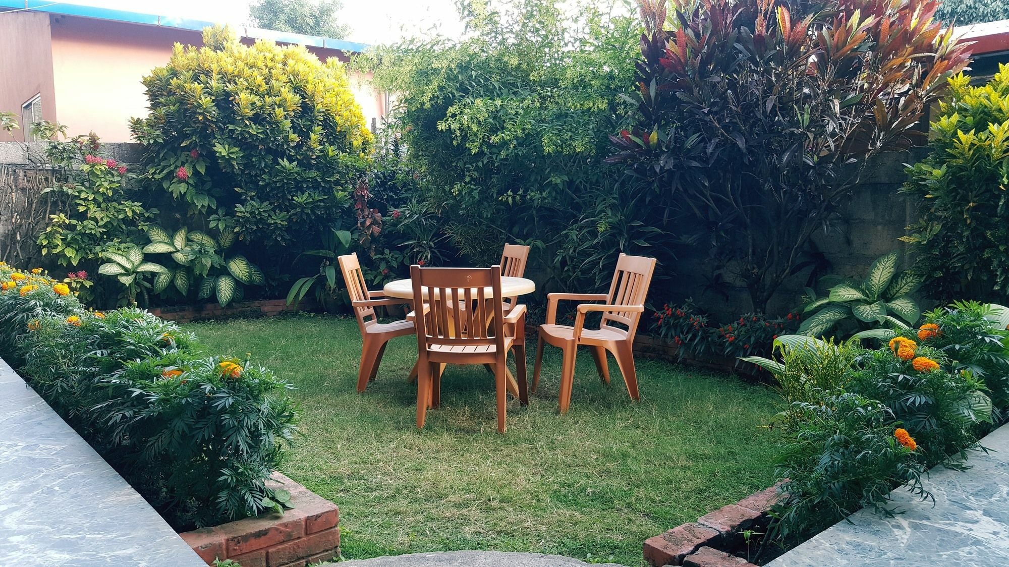 Nanohana Lodge Pokhara Esterno foto